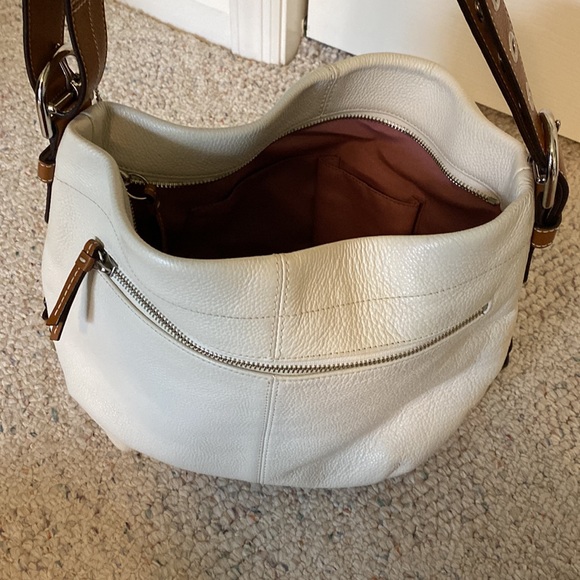 Coach cream purse - Picture 5 of 5